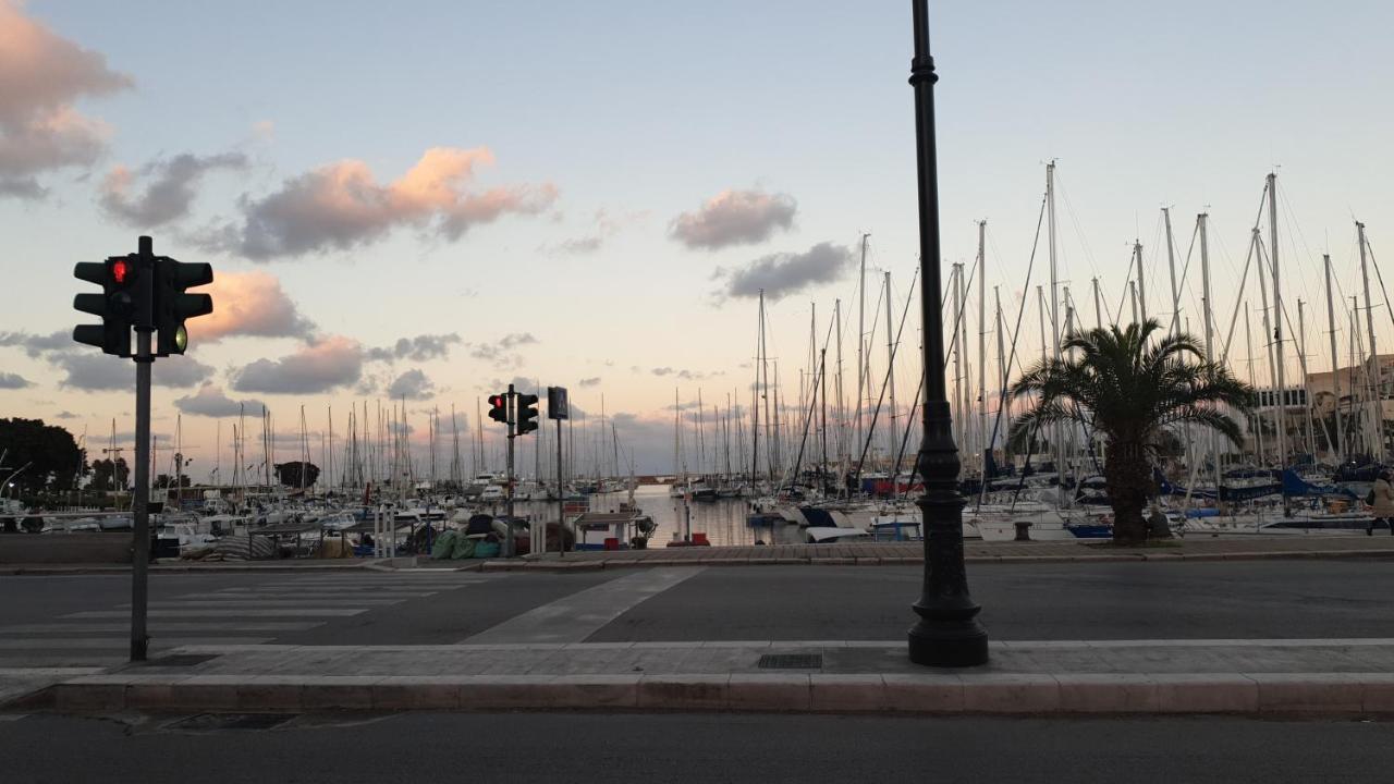 Residenza Tarzana Hotel Palermo Luaran gambar