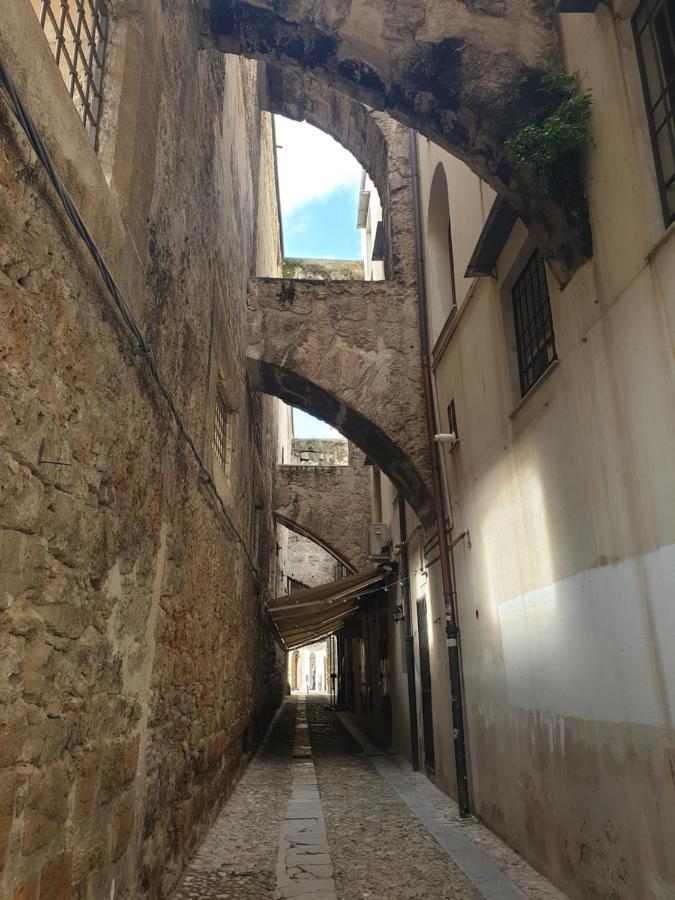 Residenza Tarzana Hotel Palermo Luaran gambar