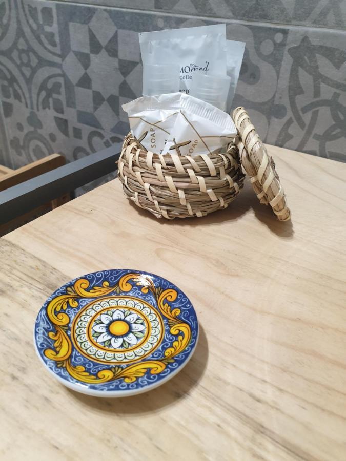 Residenza Tarzana Hotel Palermo Luaran gambar