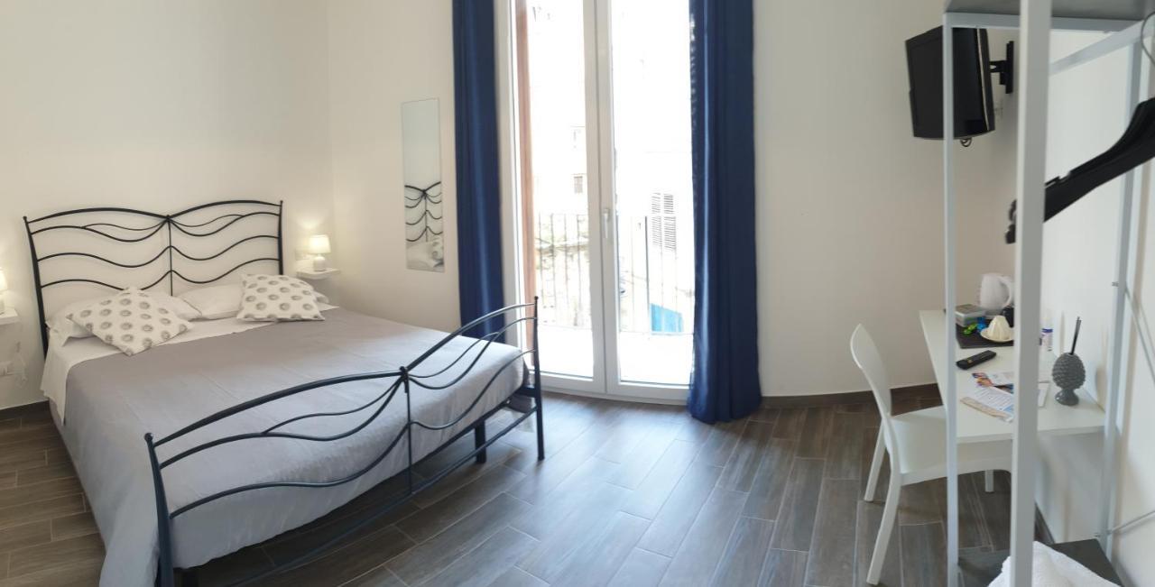 Residenza Tarzana Hotel Palermo Luaran gambar